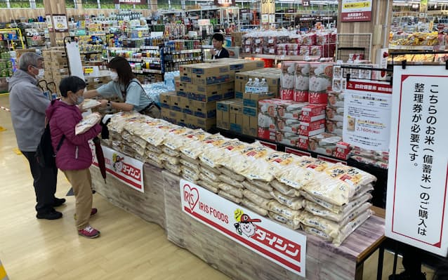 【コメ問題】コメ価格に市場介入の功罪　3000円台に下落、卸に高値在庫リスクも